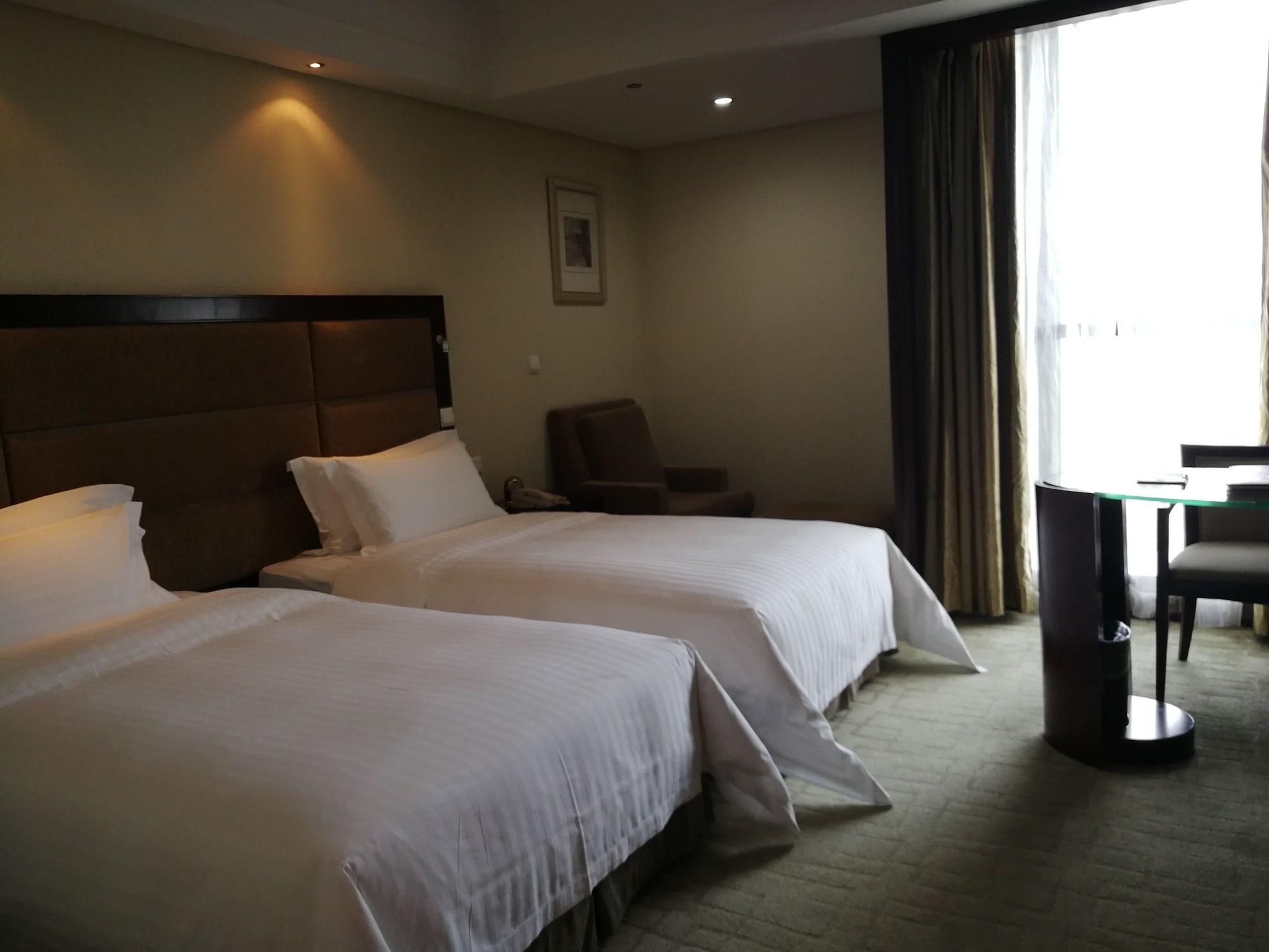 Daysun International Hotel Canton Esterno foto