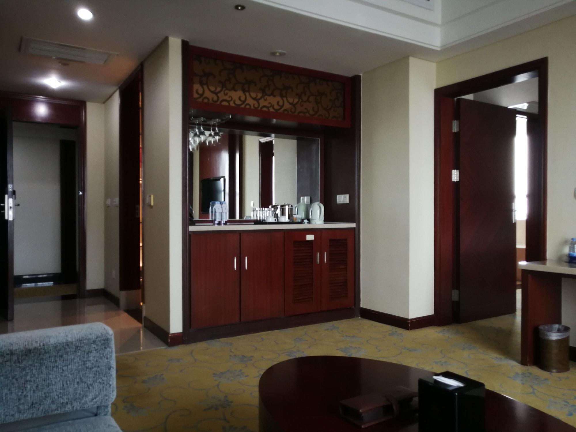 Daysun International Hotel Canton Esterno foto
